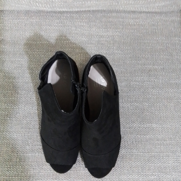 Womens Black Ankle Booties - Picture 5 of 8